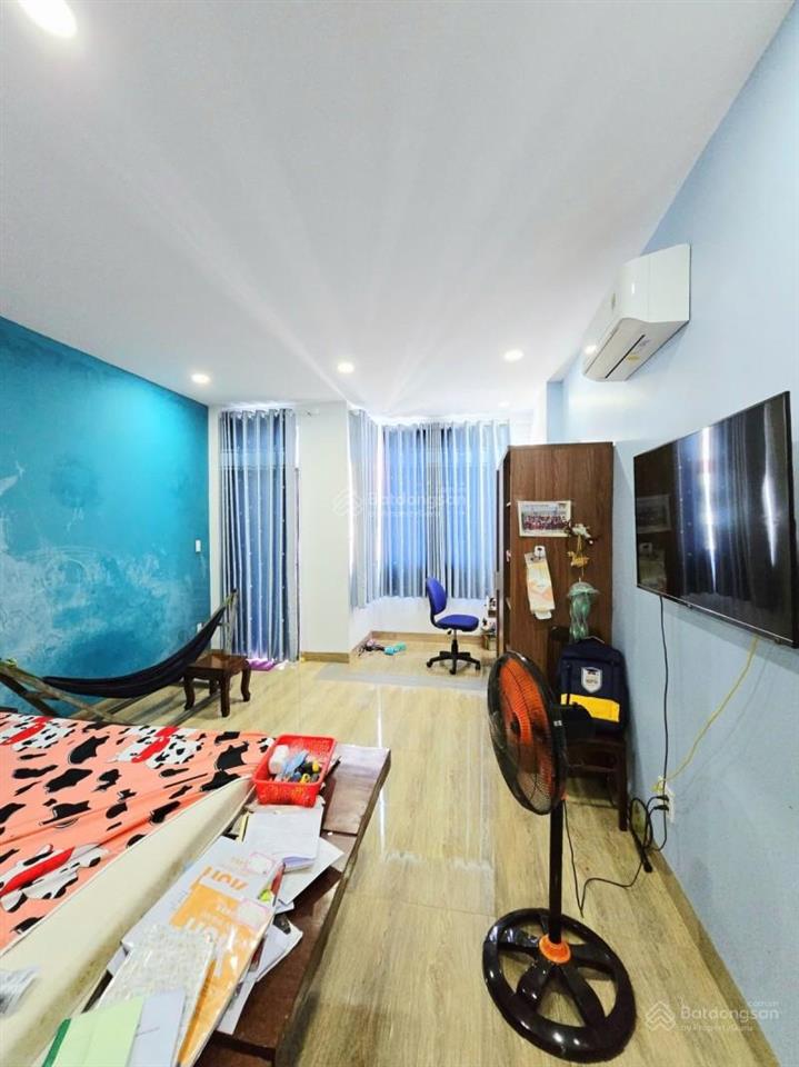 Nhà phố 59m2, 3 tầng, hoàn công đủ, đường ô tô 9m, gần chợ long phước. giá 5.25tỷ