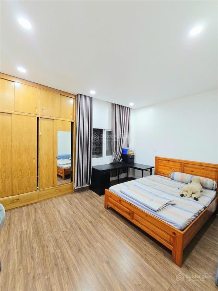 Nhà giá rẻ 3 tầng 71m2, đường trường lưu gần chợ long trường quận 9