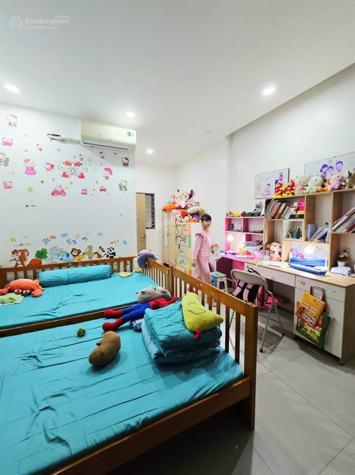 Nhà giá rẻ 3 tầng 71m2, đường trường lưu gần chợ long trường quận 9