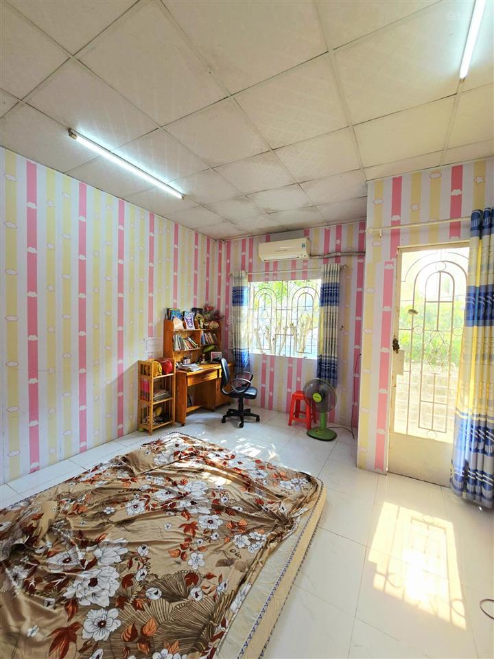 Nhà hẻm 8m rất đẹp võ văn hát, long trường q9 giá 4.4 tỷ