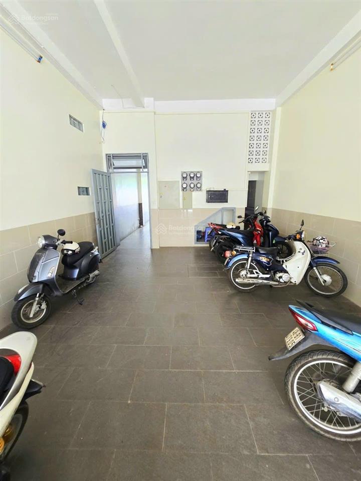 Giảm 400tr nhà phố 5 tầng, 9pn 182m2, kđt đông tăng long đường 9m giá 12.5 tỷ