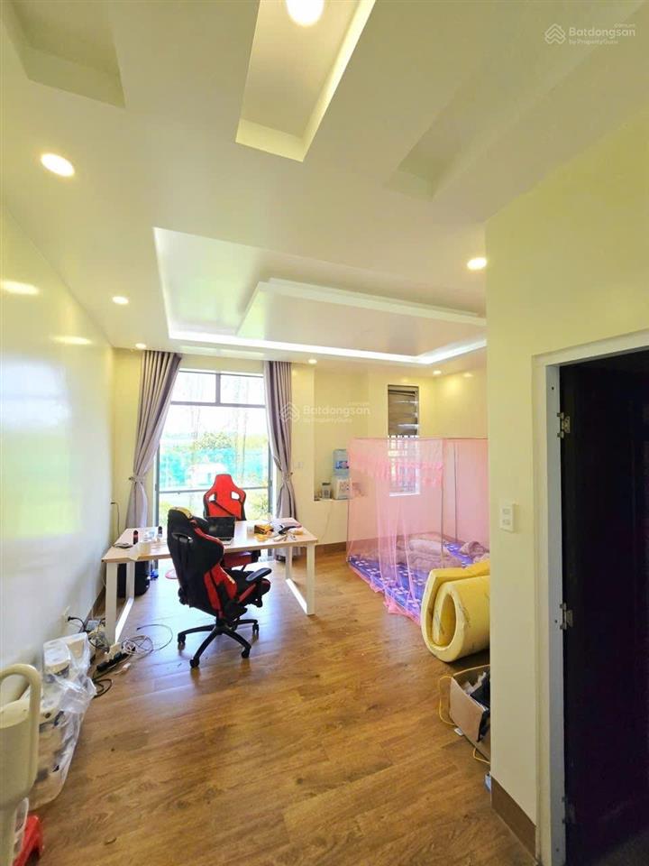 Giảm 400tr nhà phố 5 tầng, 9pn 182m2, kđt đông tăng long đường 9m giá 12.5 tỷ