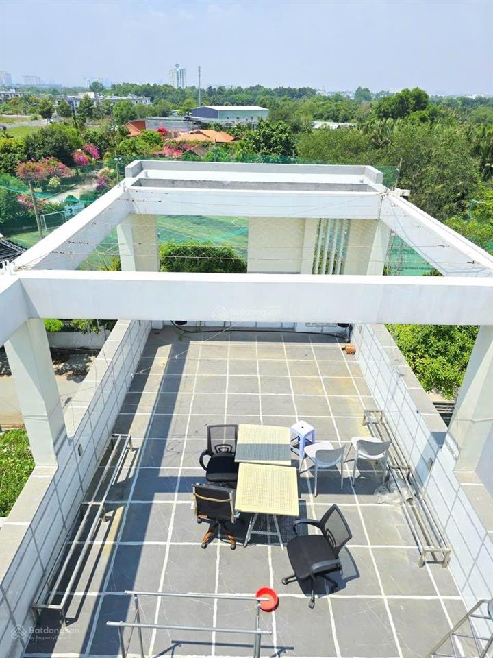 Giảm 400tr nhà phố 5 tầng, 9pn 182m2, kđt đông tăng long đường 9m giá 12.5 tỷ