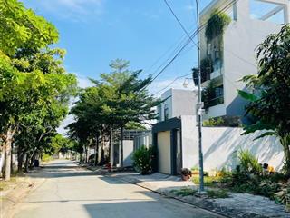 Giảm 400tr nhà phố 5 tầng, 9pn 182m2, kđt đông tăng long đường 9m giá 12.5 tỷ