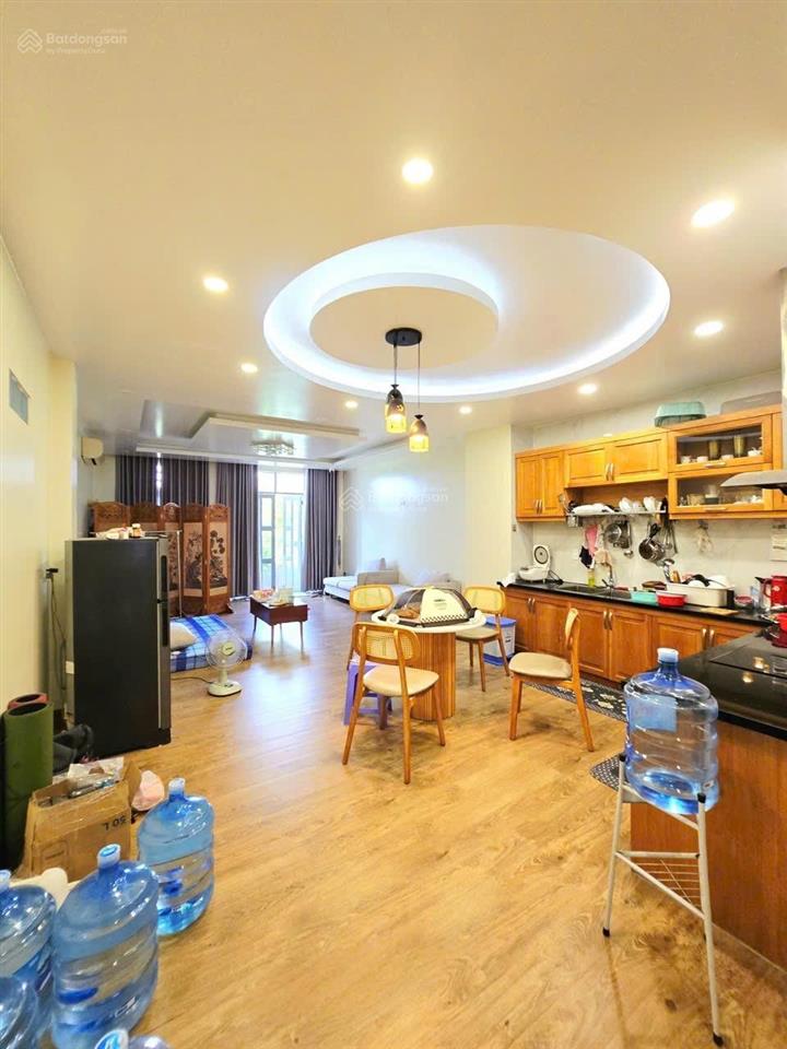 Giảm 400tr nhà phố 5 tầng, 9pn 182m2, kđt đông tăng long đường 9m giá 12.5 tỷ