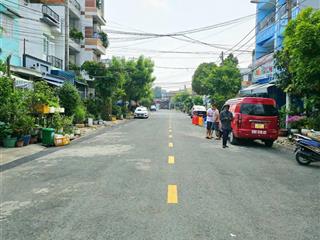 Nhà mặt tiền phước bình  đường 12m  sát the global city  8.9 tỷ