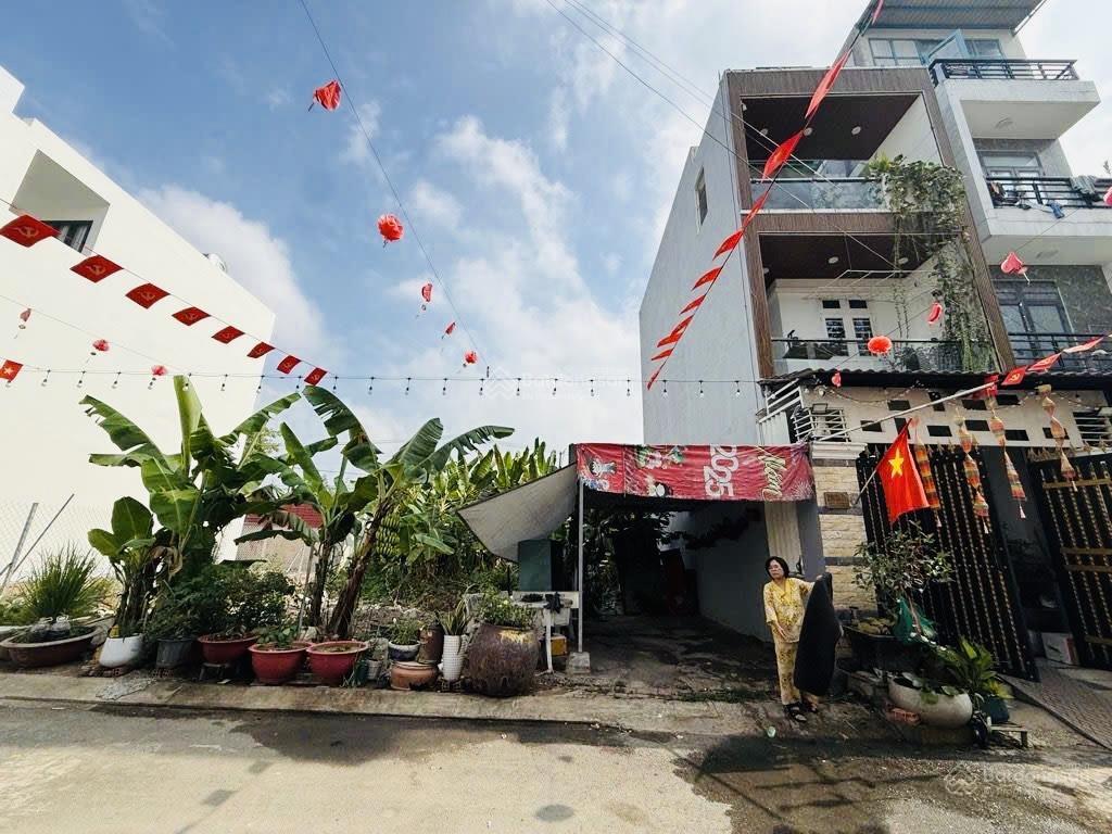Đất hẻm xe hơi bưng ông thoán, long trường q9. gần công nghệ cao