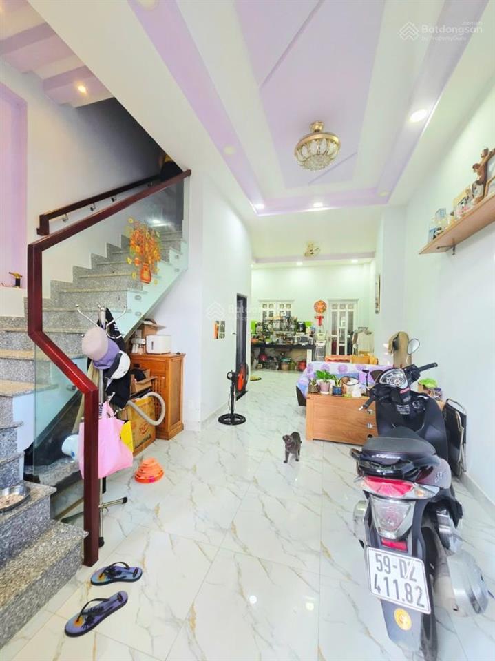 Nhà hẻm xe hơi 9m, dtsd 100m², gần đại học luật q9. giá 3.5 tỷ