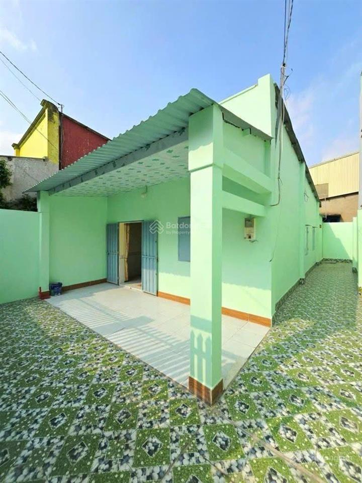 Nhà phố 107m², hẻm xe hơi, ngang 7m, gần chợ lò lu, q9