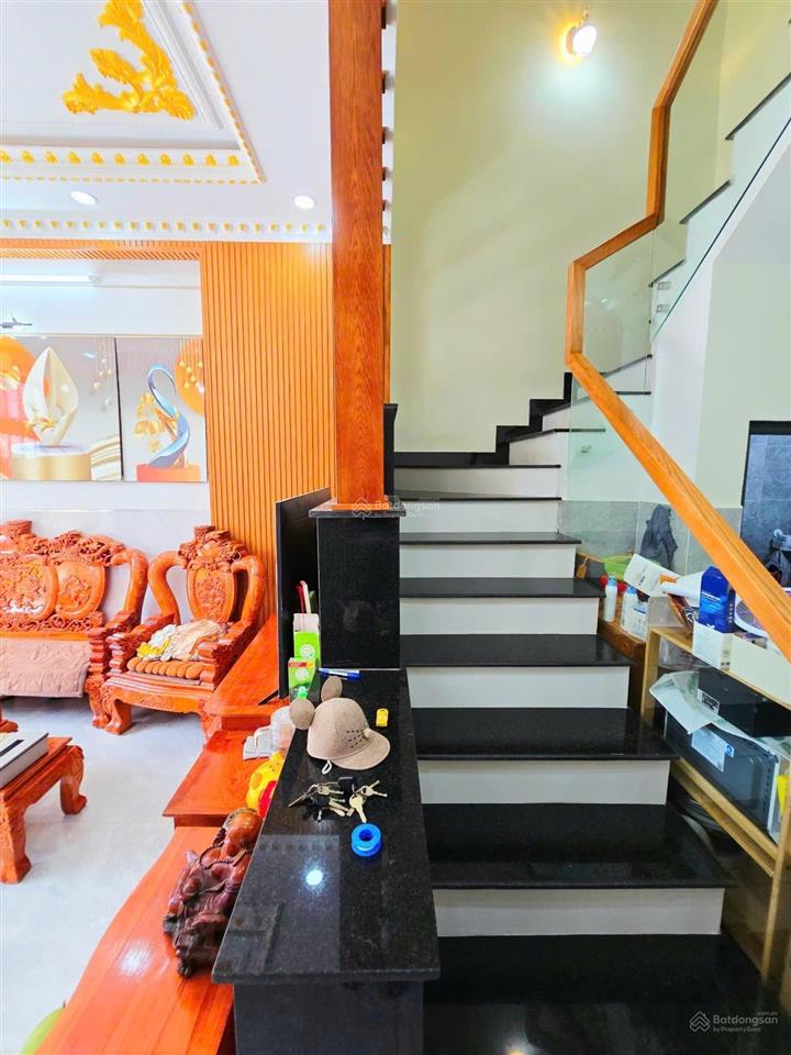 Nhà đẹp 4 tầng hẻm xe hơi lò lu q9, dt 60m2  gần vinhomes