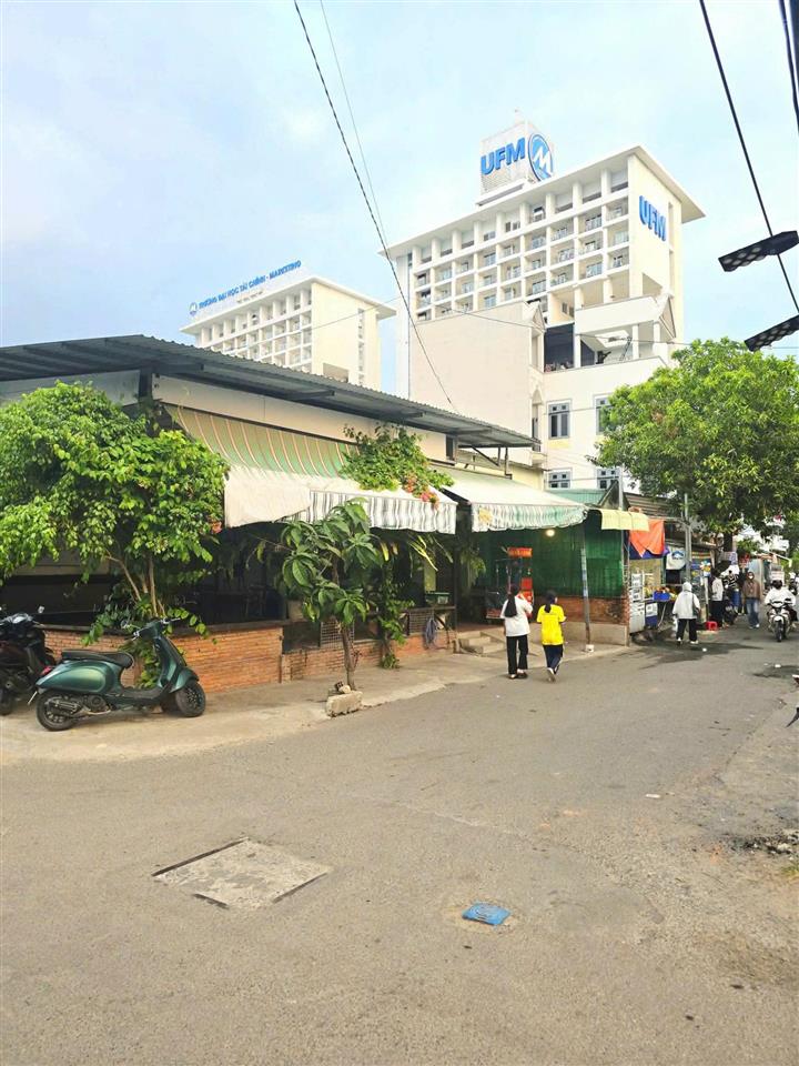 Nhà mặt tiền  ngang 6.6m  166m2  ngay đh tài chính marketing giá 10.x