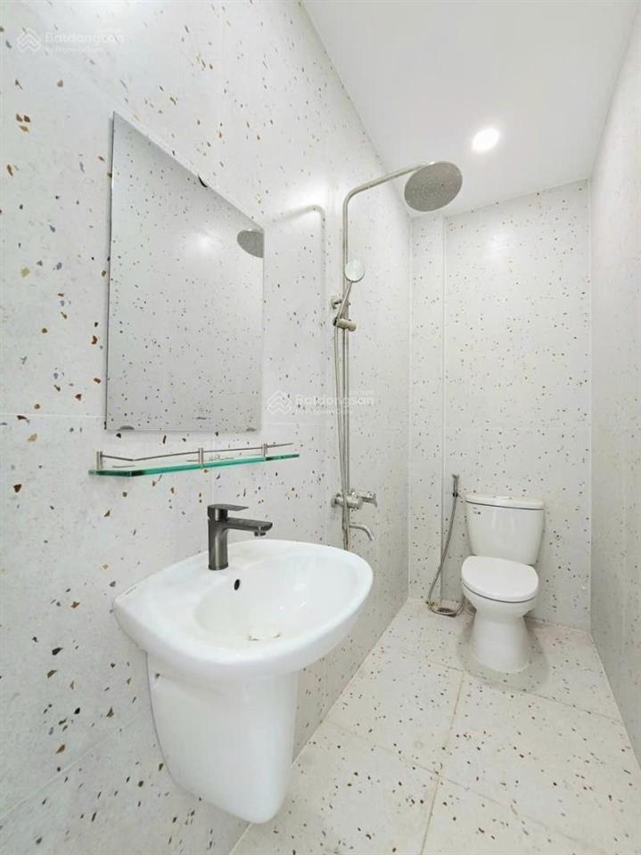 Nhà mới đẹp 3 tầng, 4pn, hẻm xe hơi 6m, gần chợ long trường q9