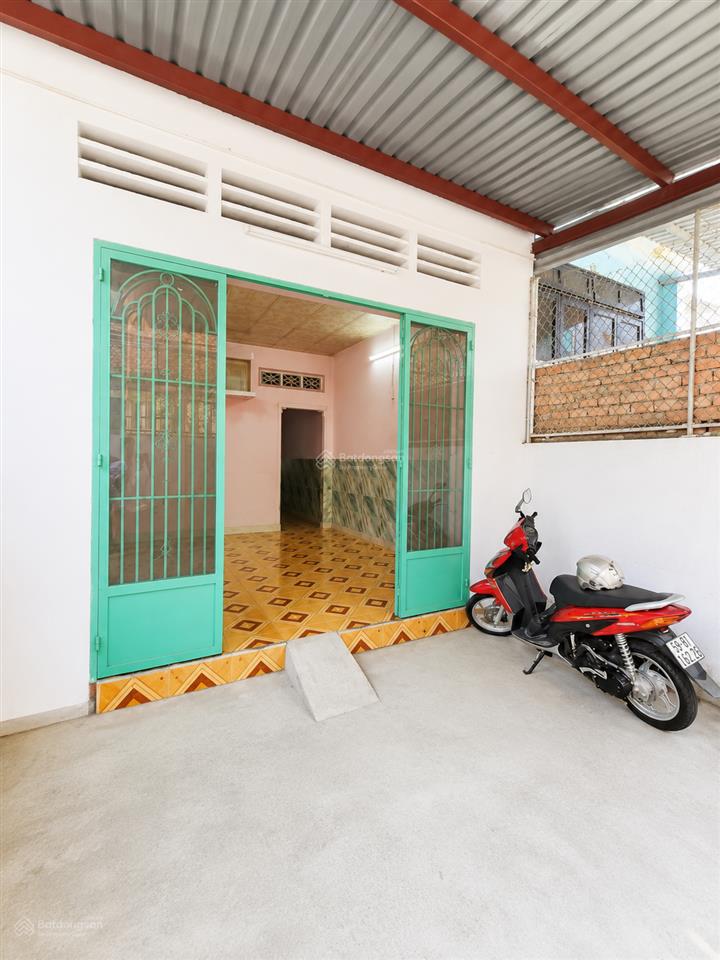 Bán nhà 74m ngang 4.5m vuông đẹp, gần bv lê văn việt | 4.35 tỷ