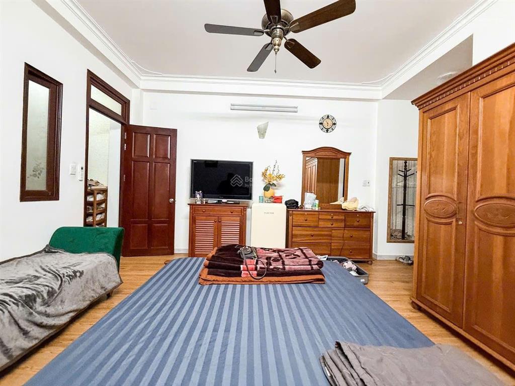 Mặt tiền siêu hiếm đường hoa, khu phan xích long phú nhuận 72m 5 tầng