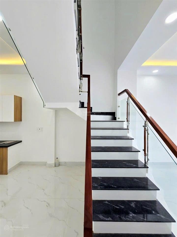 Nhà 2 tầng hẻm xe hơi 9m long phước sổ hồng riêng dọn vào ở ngay | 3.55 tỷ