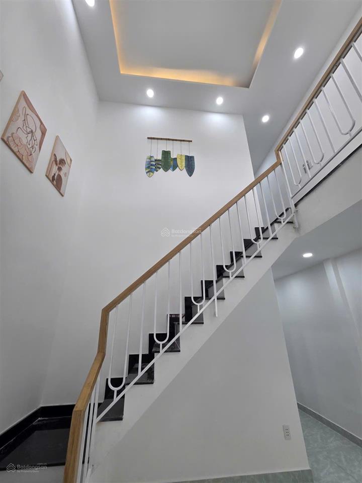 Bán nhà quang trung, p.tăng nhơn phú, gần ngã tư thủ đức  60m