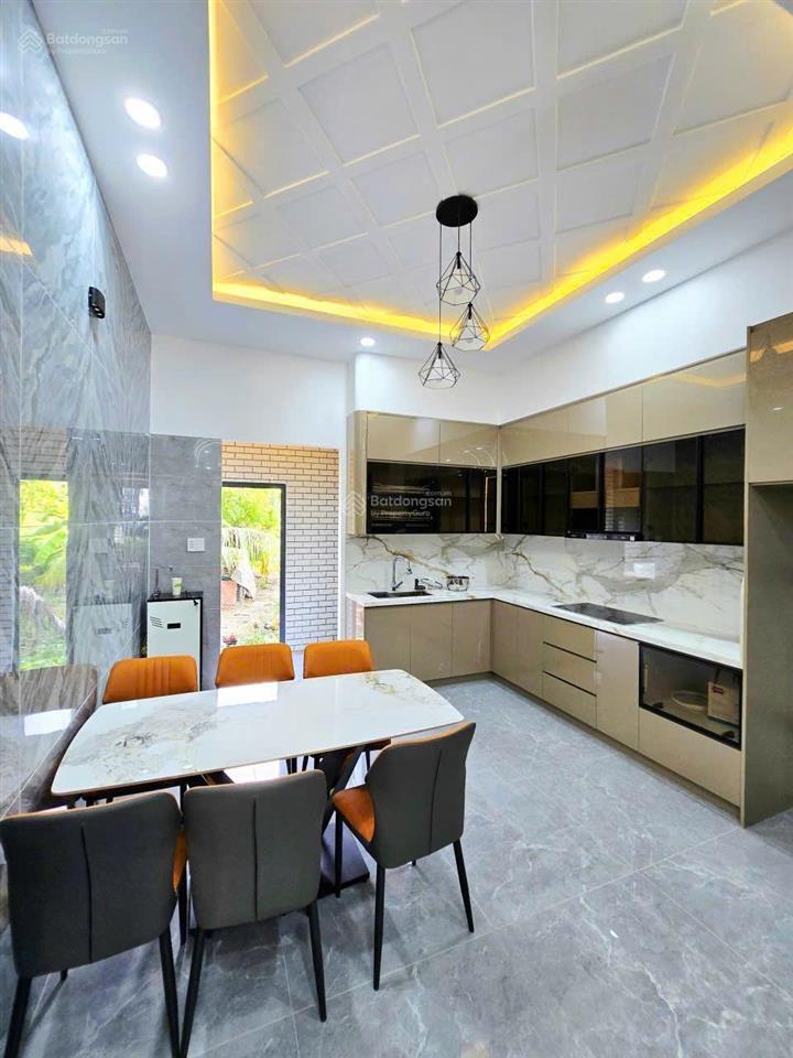 Nhà phố 4 tầng, 4pn, dtsd 224m2  đối diện kđt đông tăng long, gần vin q9