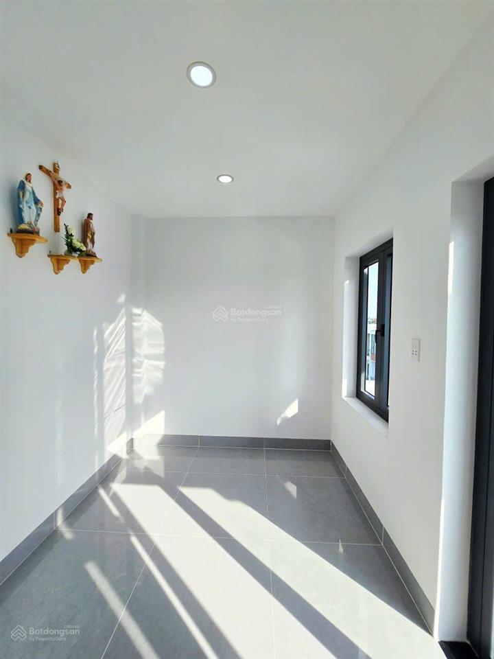 Nhà phố 4 tầng, 4pn, dtsd 224m2  đối diện kđt đông tăng long, gần vin q9