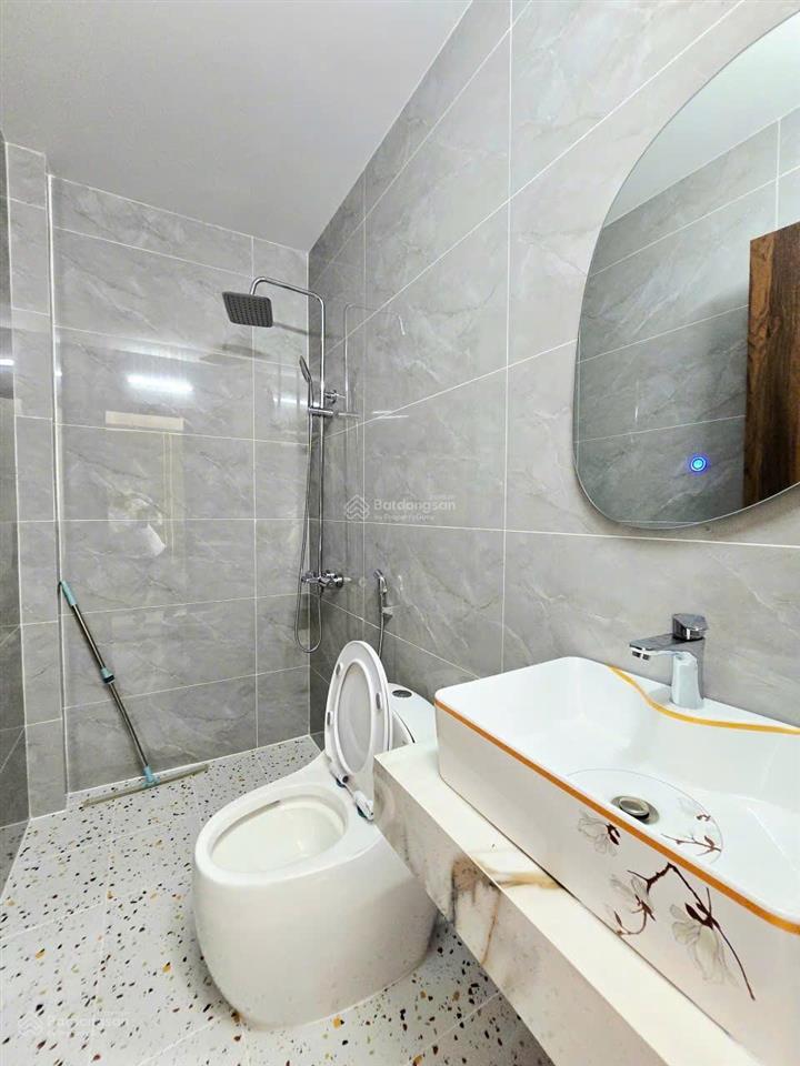 Nhà phố 4 tầng, 4pn, dtsd 224m2  đối diện kđt đông tăng long, gần vin q9