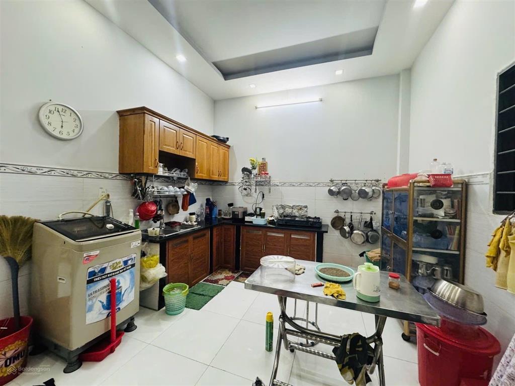 4.7 tỷ (còn thương lượng) nhà phố 60m ngang 5m, cạnh kđt đông tăng long q9