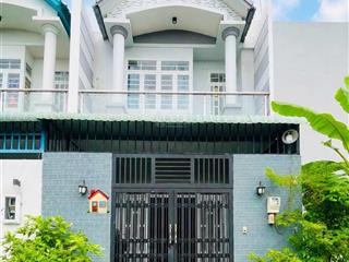 4.7 tỷ (còn thương lượng) nhà phố 60m ngang 5m, cạnh kđt đông tăng long q9