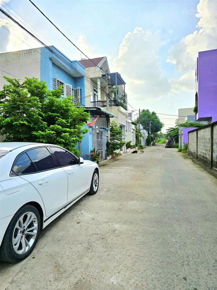 Nhà phố mới xây 4 tầng, 4pn | gần chợ long trường quận 9.