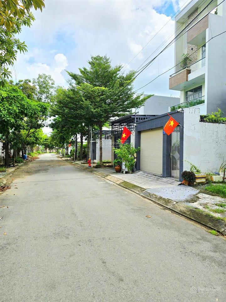 110m  full thổ  ô tô tới đất  cạnh đông tăng long  43tr/m.