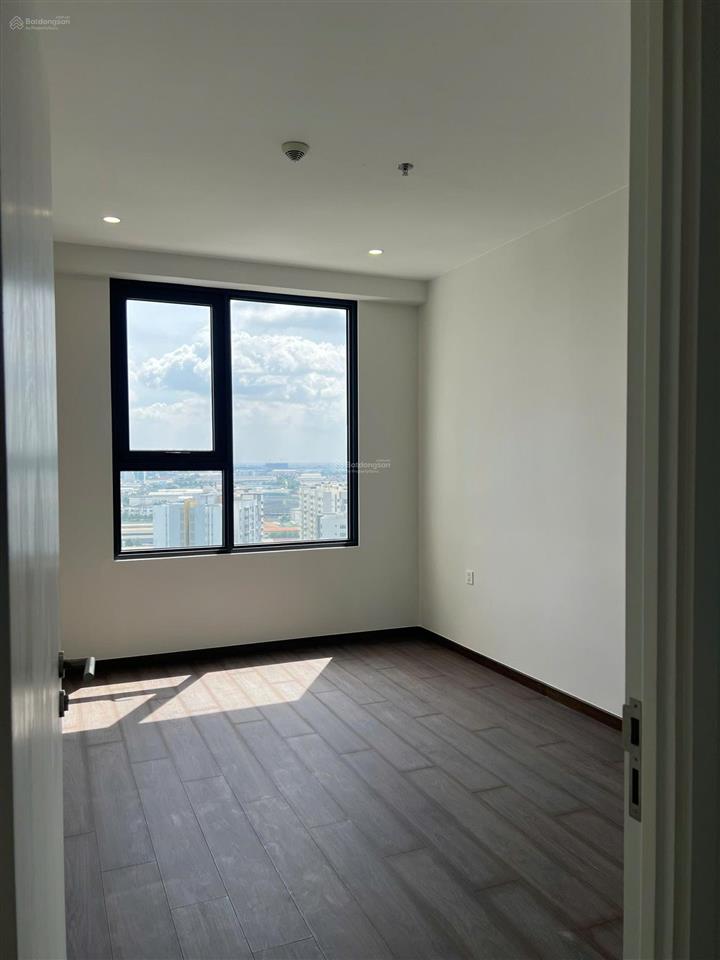 Bán cc the emerald golf view, 2,55 tỷ, 52m2, 2pn, 1wc, chính chủ