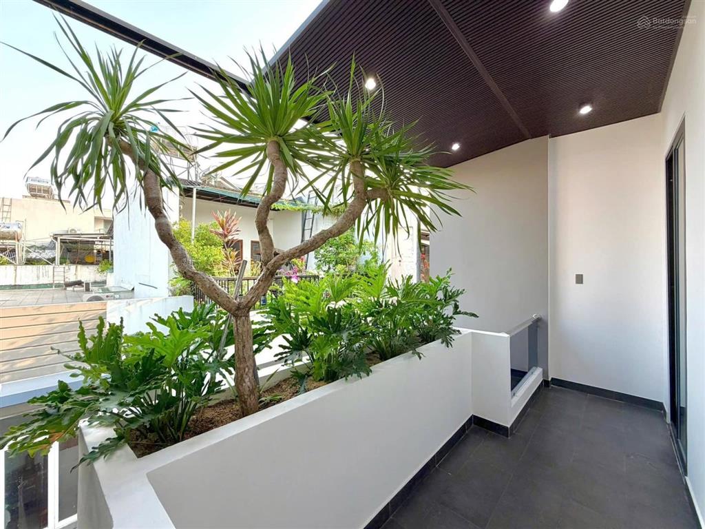 Chỉ sau lưng mt .60m2 ngang 5m ôtô đỗ sát nhà đường nguyễn nghiêm thanh khê