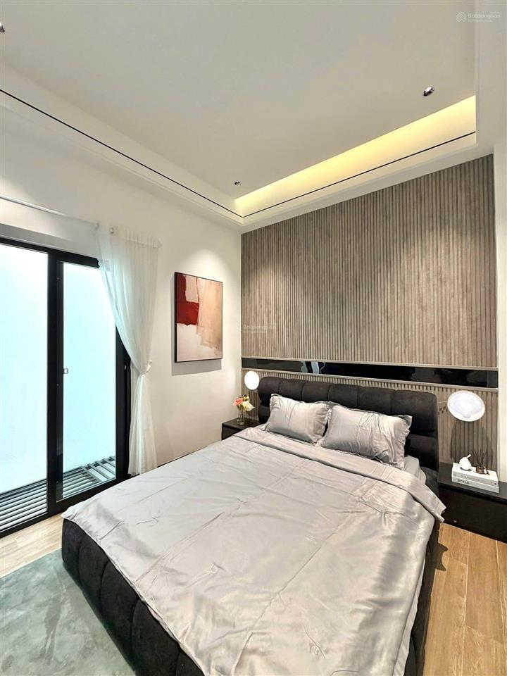 Chỉ sau lưng mt .60m2 ngang 5m ôtô đỗ sát nhà đường nguyễn nghiêm thanh khê