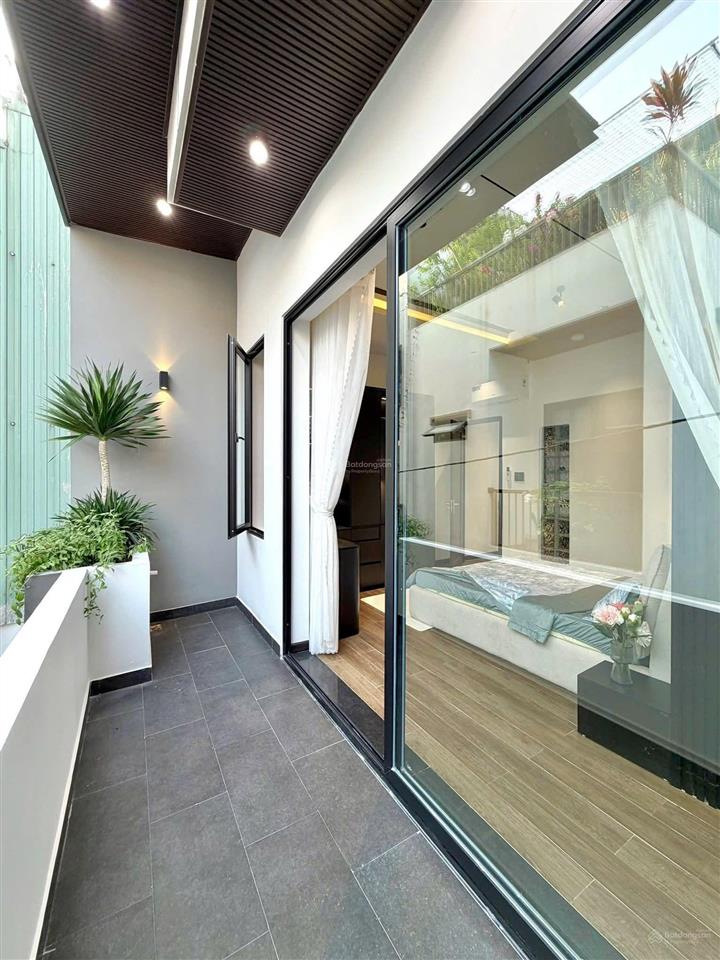Chỉ sau lưng mt .60m2 ngang 5m ôtô đỗ sát nhà đường nguyễn nghiêm thanh khê