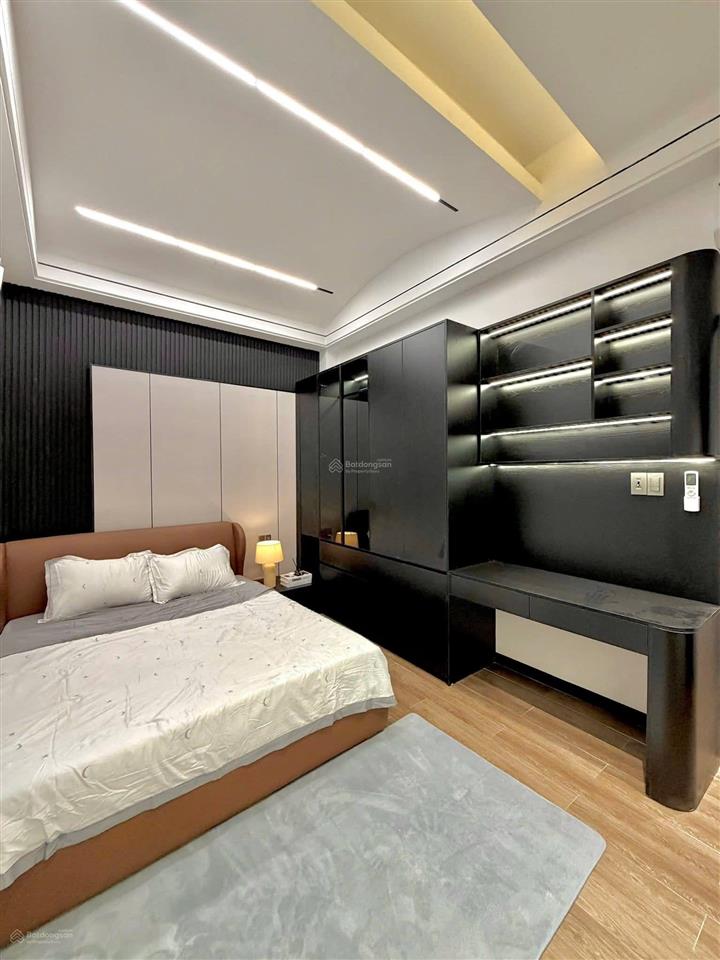 Chỉ sau lưng mt .60m2 ngang 5m ôtô đỗ sát nhà đường nguyễn nghiêm thanh khê