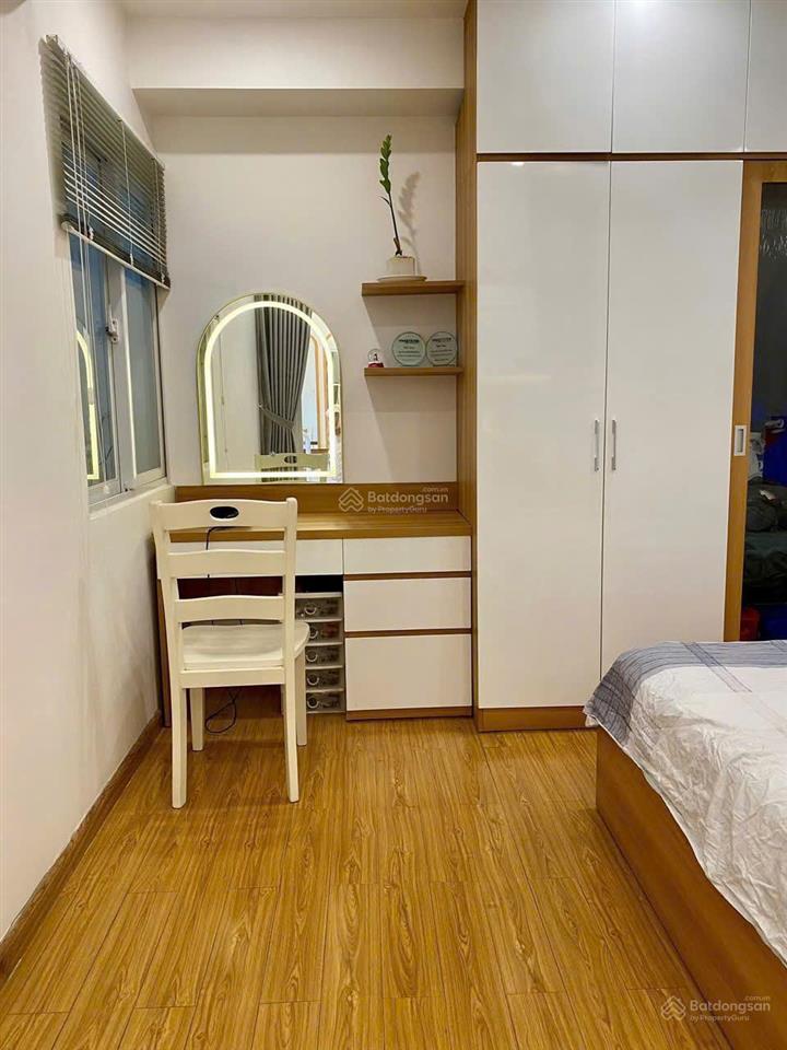 Bán căn hộ flora anh đào giá tốt 55m²/ 1pn + 1 / giá 2,75 tỷ