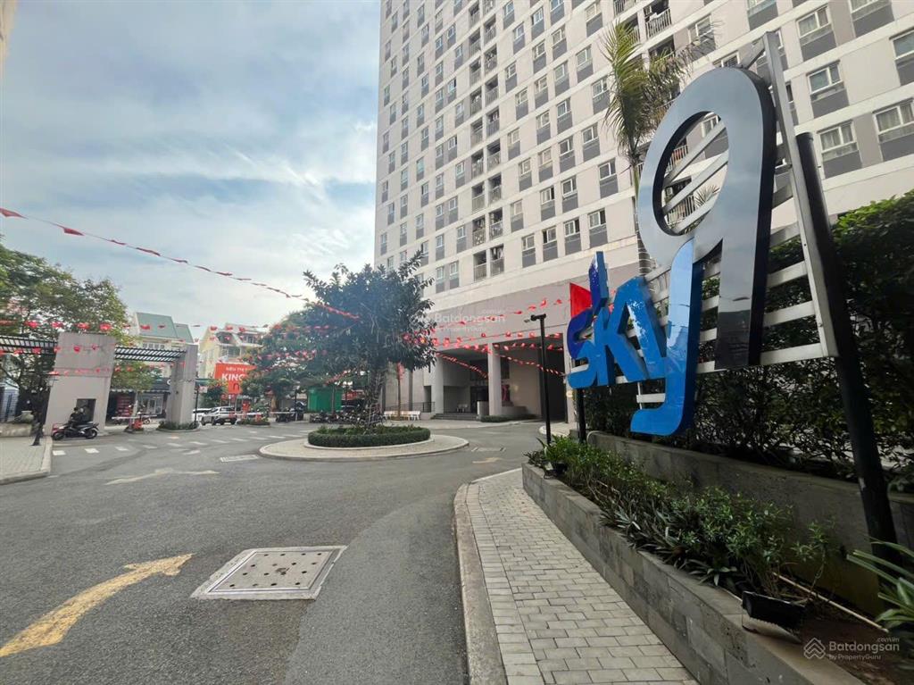 Bán căn hộ 2 phòng ngủ có sổ chung cư sky 9, giá tốt