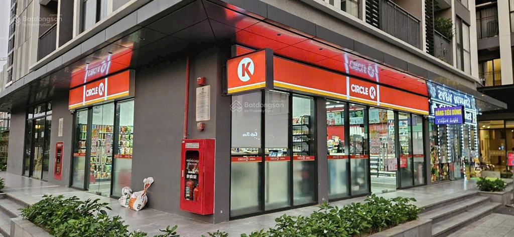 Gà đẻ trứng vàng  quỹ shop đế giá tốt t9 căn góc 65m giá 7.5 tỷ, sát sảnh 8.5tỷ dòng tiền 40tr/th
