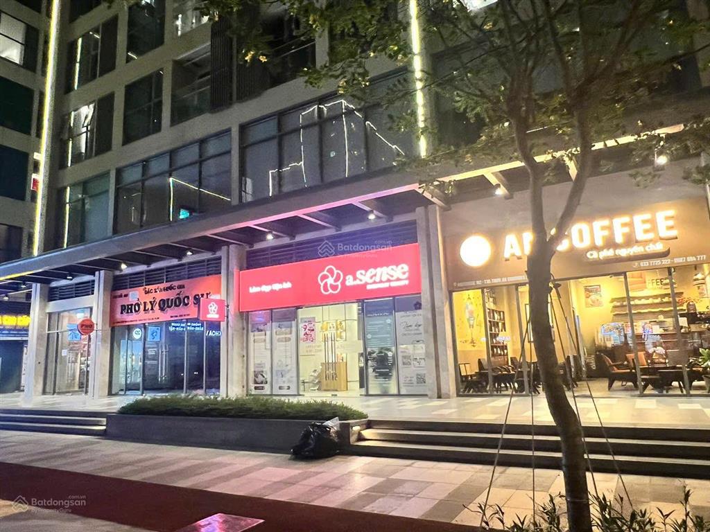 Siêu rẻ bán căn shop đế tòa masteri 7,2 tỷ sổ lâu dài đang sẵn dòng tiền thuê 28tr/th  0986 903 ***