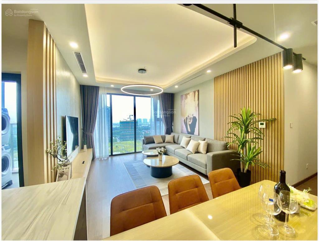 Chủ nước ngoài cần bán căn hộ 3 phòng ngủ view hồ điều hòa giá 12.5 tỷ bao phí