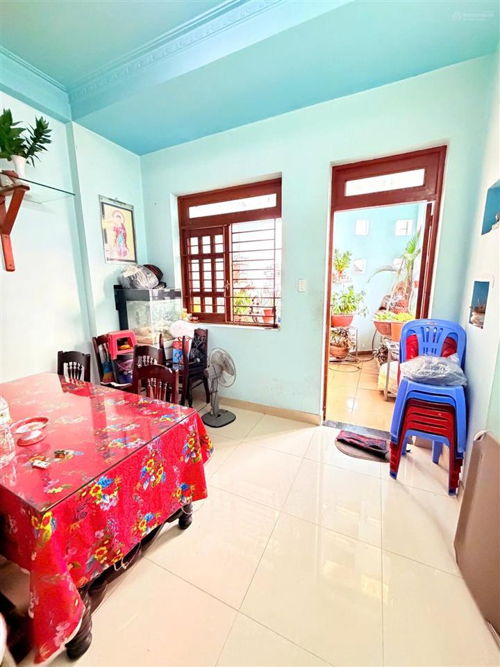 Chính chủ bán nhà mặt tiền đường cách mạng phường tân thành quận tân phú 60m2 2 lầu st 9.6 tỷ tl