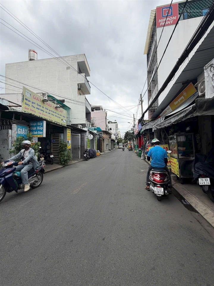 Chính chủ bán nhà hẻm kinh doanh 10mđường đỗ nhuận phường tân sơn nhì quận tân phú 4,4 x 12m 7.6 tỷ
