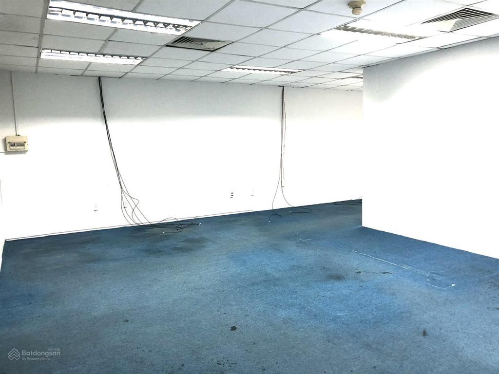 Văn phòng diện tích 50m2, chỉ 19 triệu/ tháng gồm pql và máy lạnh tại quận phú nhuận