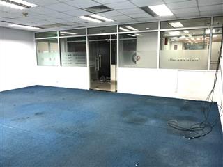 Văn phòng diện tích 50m2, chỉ 19 triệu/ tháng gồm pql và máy lạnh tại quận phú nhuận