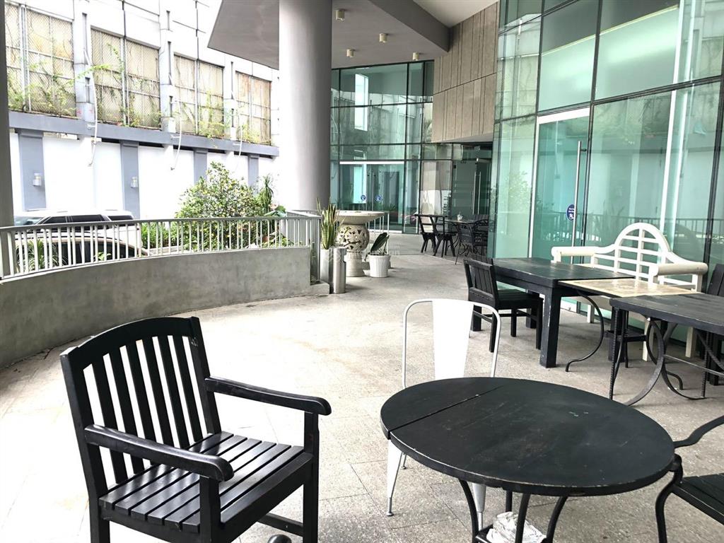 Cho thuê mặt bằng kinh doanh cà phê bên trong tòa nhà