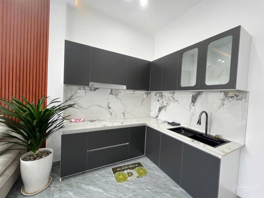 Nhà đẹp 1 trệt 1 lầu full thổ cư ngang 8m diên toàn, diên khánh cách biển nha trang 8km