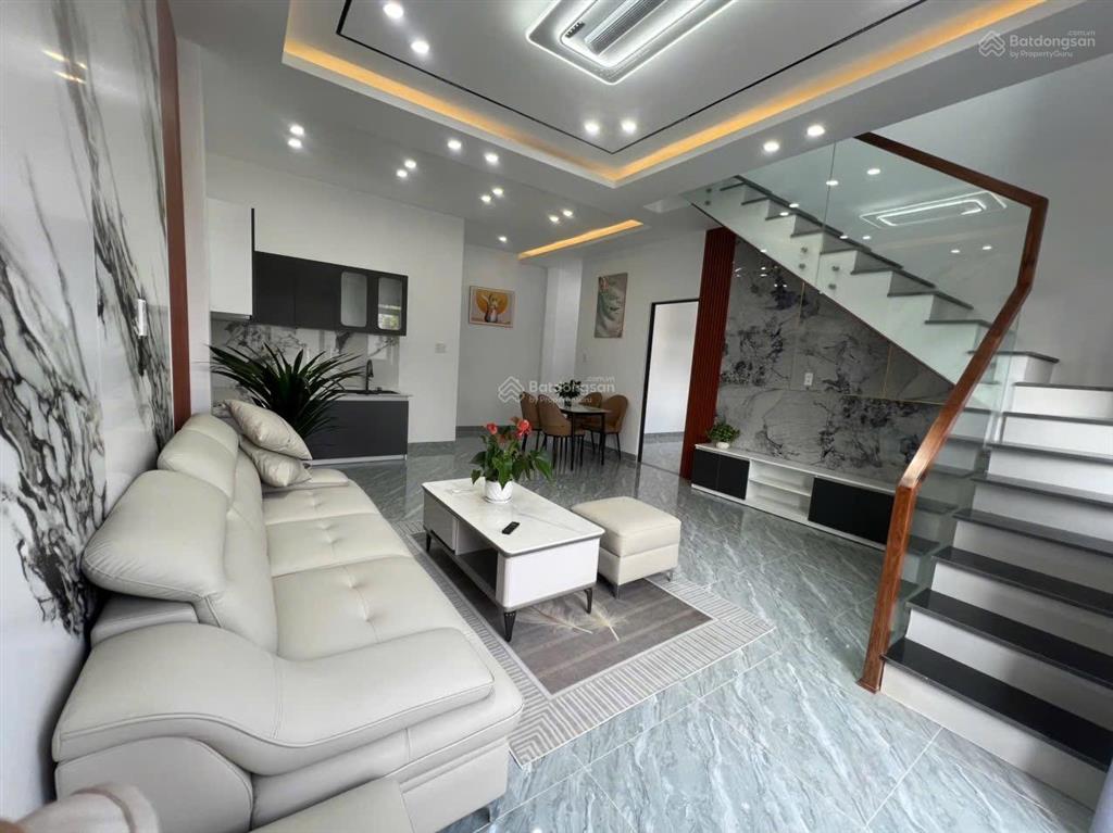 Nhà đẹp 1 trệt 1 lầu full thổ cư ngang 8m diên toàn, diên khánh cách biển nha trang 8km