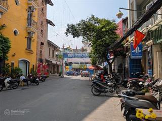 Bán nhà hẻm xe hơi 656 cách mạng tháng 8 trung tâm quận 3,  0911 199 ***