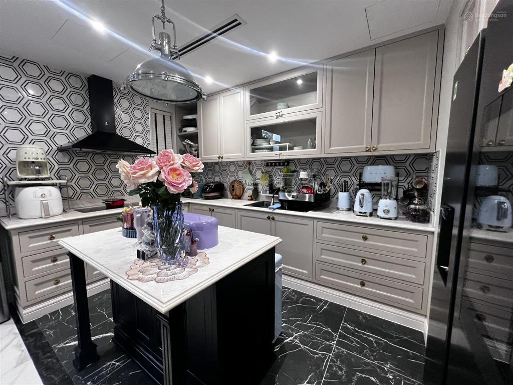 Biệt thự phố lavila full nội thất cao cấp, giá hấp dẫn.  0911 199 ***