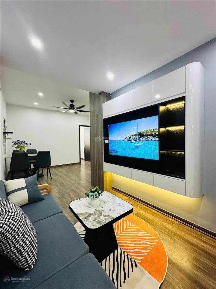 Bán gấp căn 2 ngủ 60m2 tại vinaconex 2 kim văn kim lũ giá chỉ 70tr/m   0986 726 ***