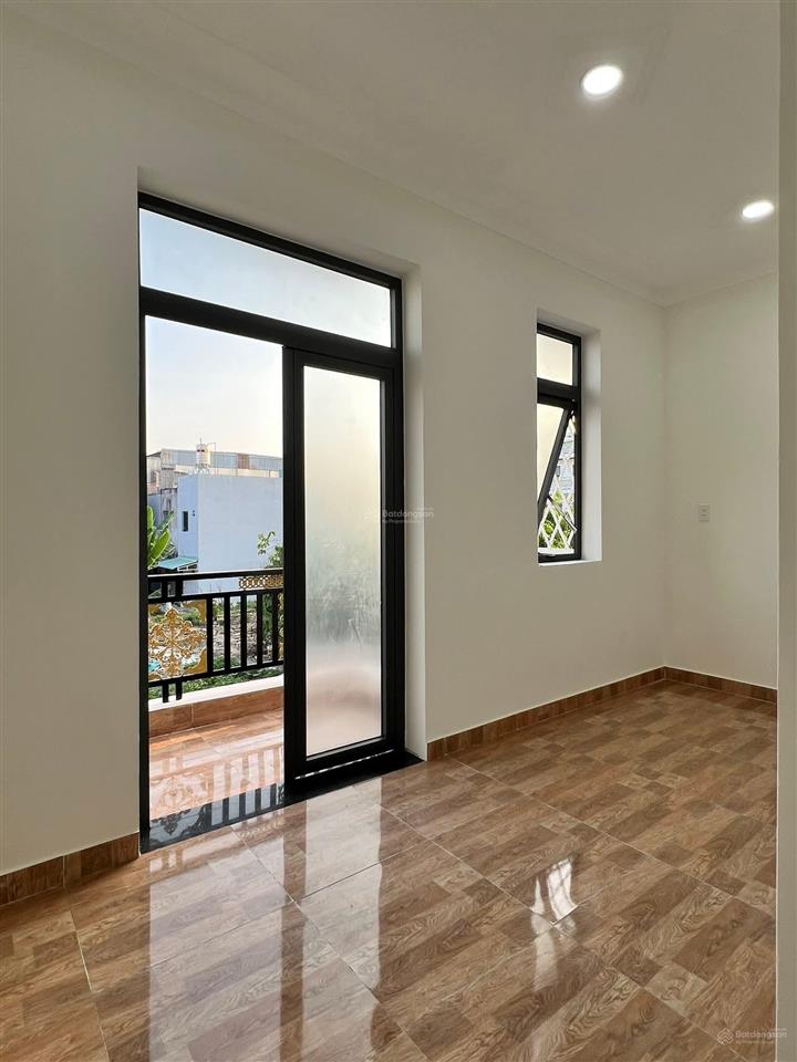 Thanh lý nhanh xoay vốn nhà 1 trệt 1 lầu 2pn kdc đường bầu gốc, tân kiên, bình chánh, 81m2, shr