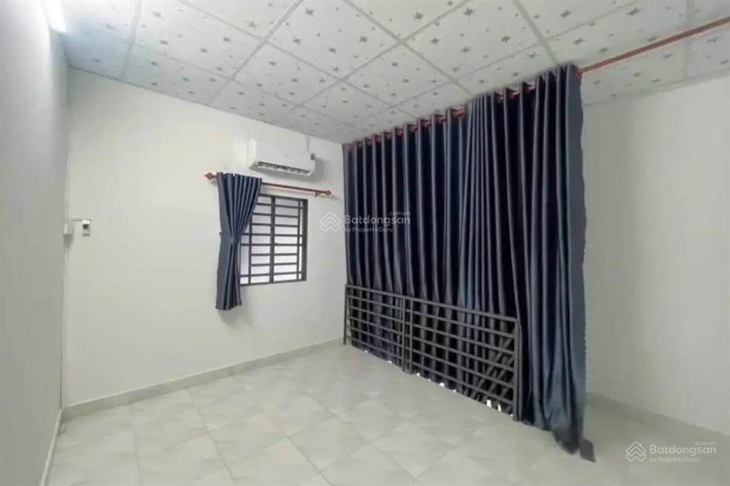 Cặp căn trọ 190m² xây kiên cố 1 lầu đường 18b, sau chợ bình chánh, 12 phòng, thu nhập 26tr/tháng