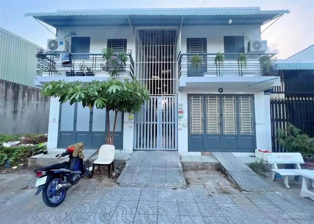 Cặp căn trọ 190m² xây kiên cố 1 lầu đường 18b, sau chợ bình chánh, 12 phòng, thu nhập 26tr/tháng